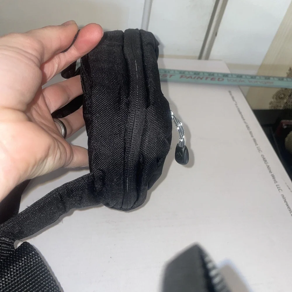 Outdoor Products Small Black Waist Pack Belt Hands Free‎ Four Compartments CLEAN